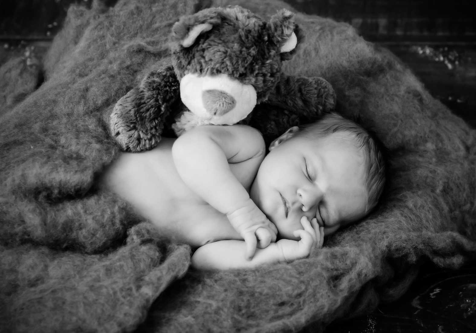 Neugeborenenfotografie, Newbornbaby, Fotografin Nordenham, Babyfotografie, Kinderfotos, emotionale Babyfotografie, natürliche Babyfotografie