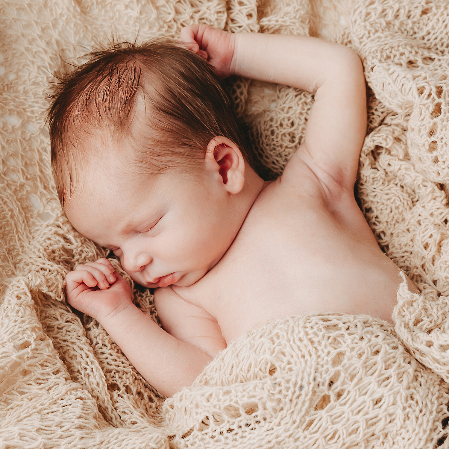 Neugeborenenfotos, emotionale Neugeborenenbilder, Babyfotos Nordenham